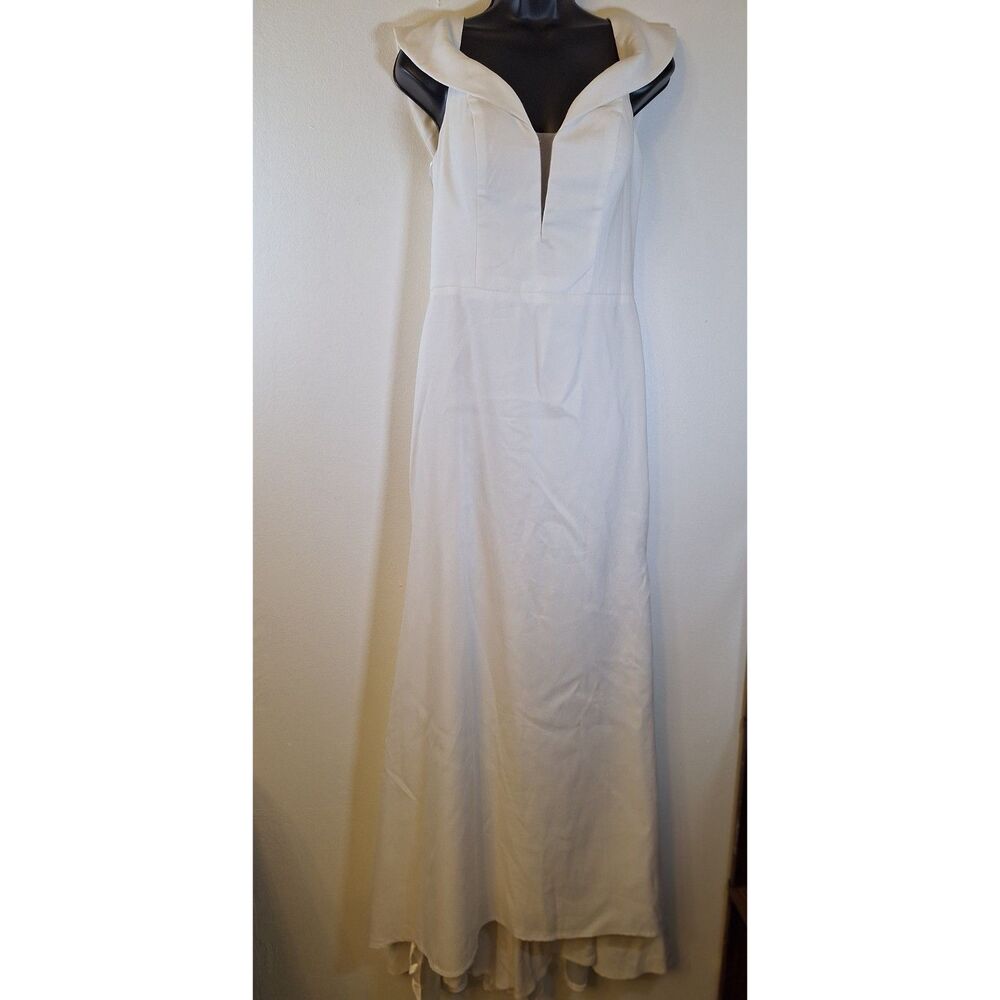 MORILEE by MADELINE GARDNER Women Size 10 White Bridesmaid/ Bride Mermaid‎ Dress